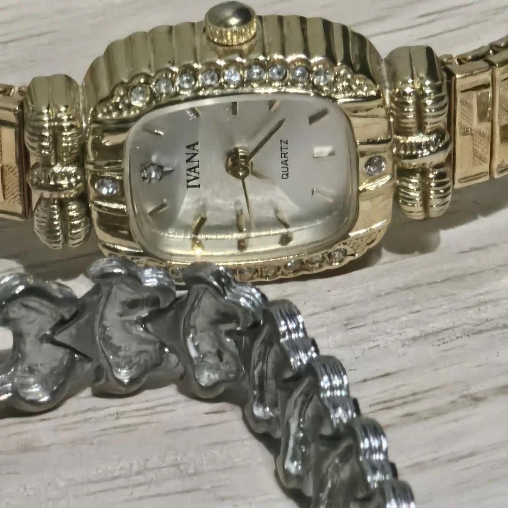 Lot Of 24 Vintage And Fashion Watches Casio, Timex, Innocron, Geoffrey Beene